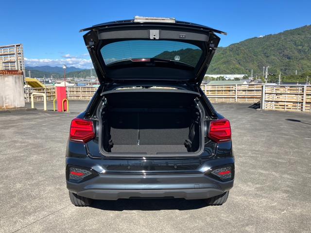 Ｑ２ ３５ＴＦＳＩアドバンスド　純正ナビ　Ｂカメラ　シートＨ　レーダークルーズＣ　Ａストップ　Ｐセンサー　Ｐバックドア　ハイビームＡ　バーチャルＣ　スマートキー　Ｐスタート　ＥＴＣ２．０　純正１７インチＡＷ（20枚目）