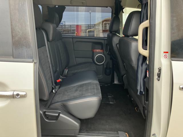 デリカＤ：５ ジャスパー　両側パワスラ　ハーフレザーＳ　シートＨ　Ｐシート　クルーズＣ　アルパインフリップダウンＭ　パドルシフト　リアコンセント付　純正１８インチＡＷ　スマートキー（10枚目）