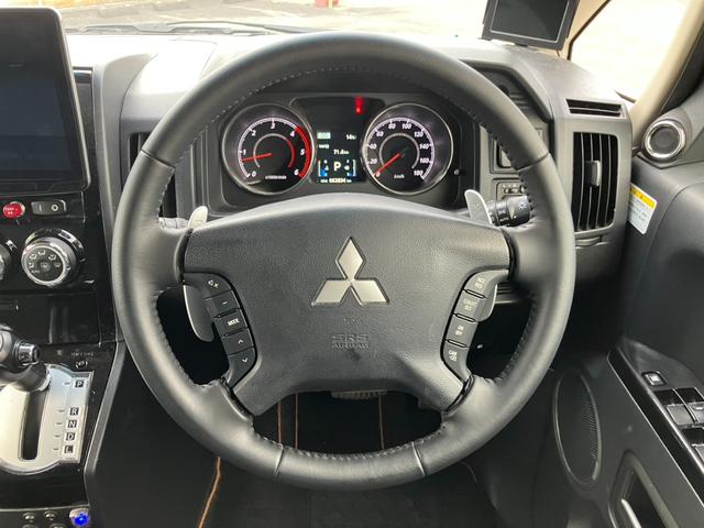 デリカＤ：５ ジャスパー　両側パワスラ　ハーフレザーＳ　シートＨ　Ｐシート　クルーズＣ　アルパインフリップダウンＭ　パドルシフト　リアコンセント付　純正１８インチＡＷ　スマートキー（15枚目）