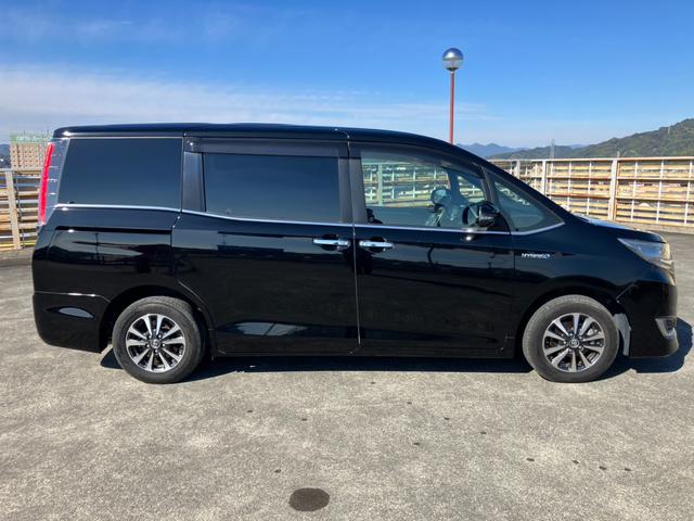 エスクァイア ハイブリッドＧｉ　アルパイン９インチナビ　地デジ　Ｂカメラ　アルパインフリップダウンＭ　トヨタセーフティＳ　クルーズＣ　両側ＰＳＤ　黒レザーＳ　シートＨ　スマートキー　Ｐスタート　ＥＴＣ（5枚目）