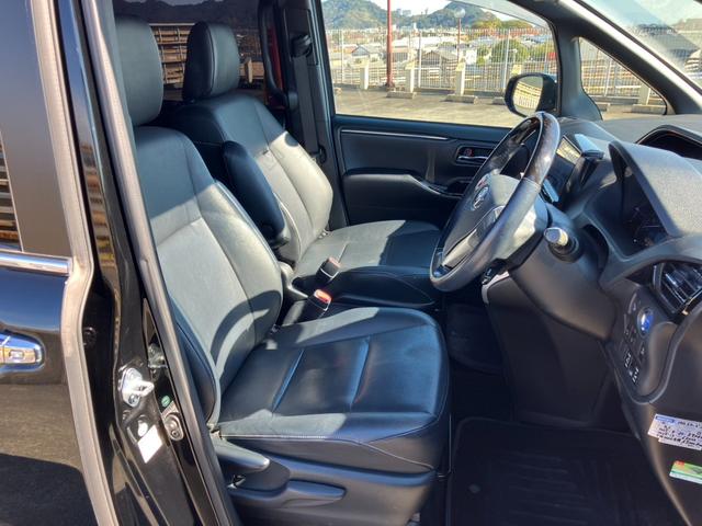 エスクァイア ハイブリッドＧｉ　アルパイン９インチナビ　地デジ　Ｂカメラ　アルパインフリップダウンＭ　トヨタセーフティＳ　クルーズＣ　両側ＰＳＤ　黒レザーＳ　シートＨ　スマートキー　Ｐスタート　ＥＴＣ（9枚目）