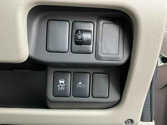 デイズ Ｊ　純正ナビ　地デジ　Ｂカメラ　ブレーキサポート　キーレス（17枚目）