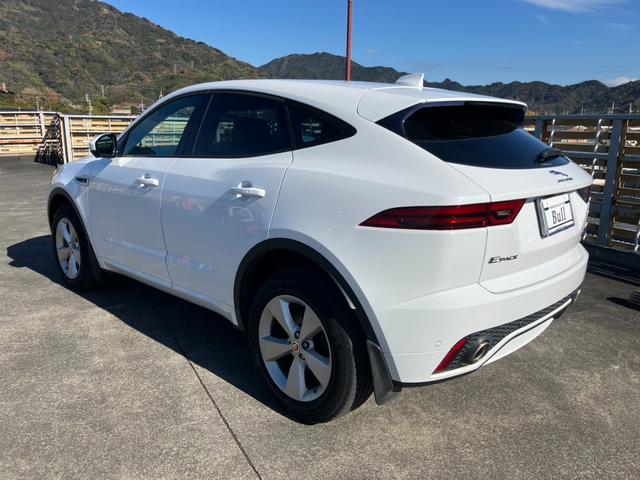 Ｅペイス Ｒ‐ダイナミック　１８０ＰＳ　純正ナビ　地デジ　３６０°カメラ　黒レザーＳ　パワーシート　レーダークルーズＣ　パドルシフト　レーンキープＡ　Ａストップ　電動パーキング　ＢＳＭ　Ｐバックドア　純正１８インチＡＷ（6枚目）