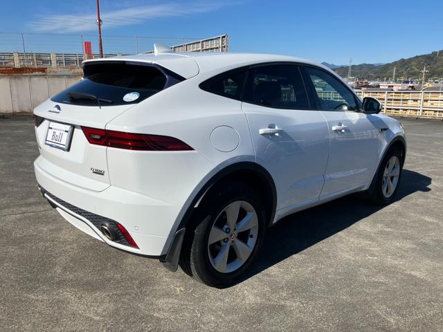 Ｅペイス Ｒ‐ダイナミック　１８０ＰＳ　純正ナビ　地デジ　３６０°カメラ　黒レザーＳ　パワーシート　レーダークルーズＣ　パドルシフト　レーンキープＡ　Ａストップ　電動パーキング　ＢＳＭ　Ｐバックドア　純正１８インチＡＷ（8枚目）