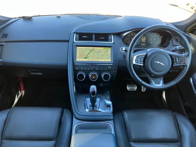 Ｅペイス Ｒ‐ダイナミック　１８０ＰＳ　純正ナビ　地デジ　３６０°カメラ　黒レザーＳ　パワーシート　レーダークルーズＣ　パドルシフト　レーンキープＡ　Ａストップ　電動パーキング　ＢＳＭ　Ｐバックドア　純正１８インチＡＷ（13枚目）