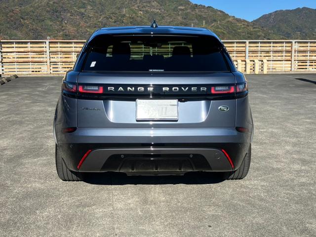 レンジローバーヴェラール Ｒ　ダイナミック　Ｓ　Ｐ２５０　純正ナビ　３６０°カメラ　本革シート　パノラマルーフ　純正２２インチＡＷ　スマートキー　Ｐスタート　ＥＴＣ（7枚目）