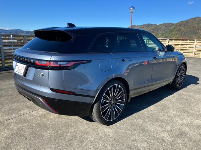 レンジローバーヴェラール Ｒ　ダイナミック　Ｓ　Ｐ２５０　純正ナビ　３６０°カメラ　本革シート　パノラマルーフ　純正２２インチＡＷ　スマートキー　Ｐスタート　ＥＴＣ（8枚目）