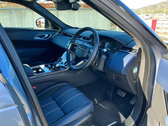 レンジローバーヴェラール Ｒ　ダイナミック　Ｓ　Ｐ２５０　純正ナビ　３６０°カメラ　本革シート　パノラマルーフ　純正２２インチＡＷ　スマートキー　Ｐスタート　ＥＴＣ（9枚目）