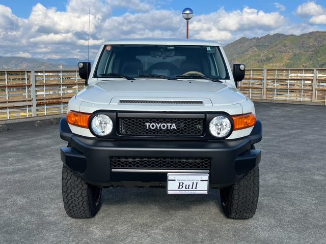 ＦＪクルーザー ベースグレード　アルパインナビ　地デジ　Ｂカメラ　クルーズＣ　Ｐセンサー　ヒッチメンバー　社外１７インチＡＷ　キーレス　ＥＴＣ（2枚目）