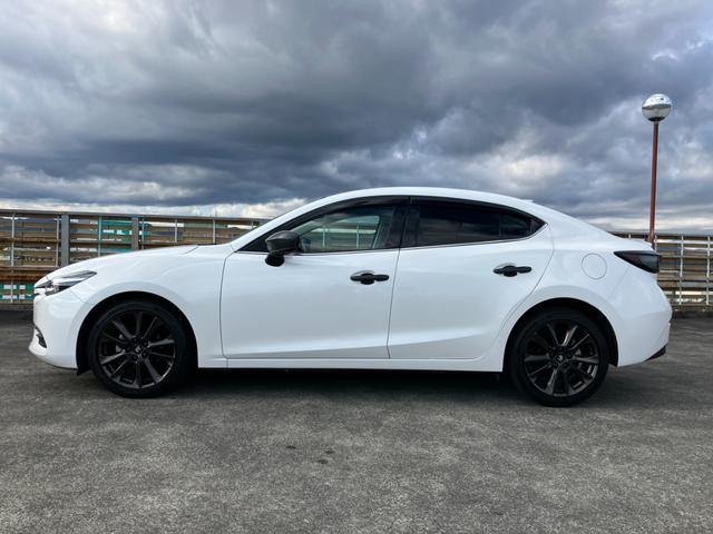 アクセラ １５Ｓプロアクティブ　純正ナビ　地デジ　３６０°カメラ　スマートシティーブレーキサポート　ＢＳＭシステム　レーンキープＡ　マツダスピード１８インチＡＷ　ｉ－ｓｔｏｐ　パーキングセンサー　ＨＵＤ　パドルシフト　クルーズＣ（4枚目）