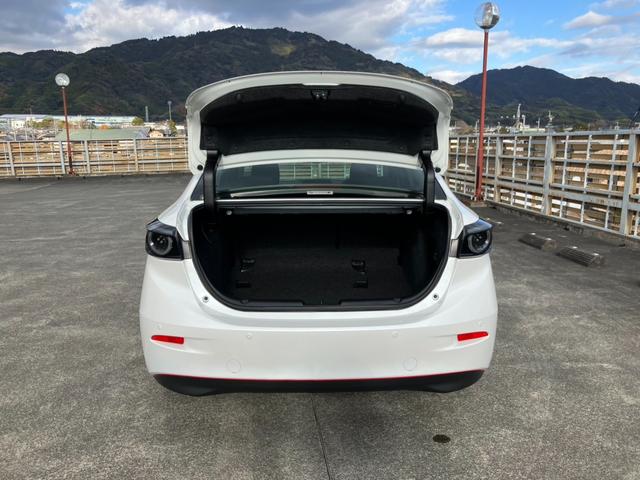 アクセラ １５Ｓプロアクティブ　純正ナビ　地デジ　３６０°カメラ　スマートシティーブレーキサポート　ＢＳＭシステム　レーンキープＡ　マツダスピード１８インチＡＷ　ｉ－ｓｔｏｐ　パーキングセンサー　ＨＵＤ　パドルシフト　クルーズＣ（20枚目）