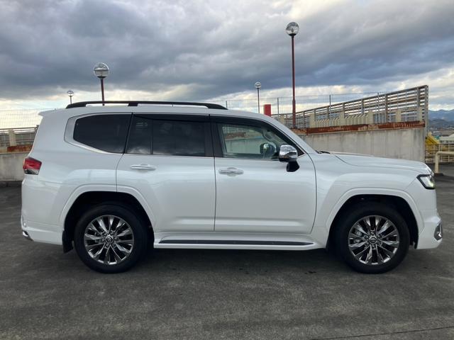 ランドクルーザー ＺＸ　ＭＯＰ純正ナビ（ＪＢＬ有）地デジリアシートエンターテイメントＳ３６０°カメラトヨタセーフティＳレーダークルーズＣ革シートサンルーフＢＳＭルーフレールＨＵＤモデリスタエアロＰバックドアＲＣＴＡ（5枚目）