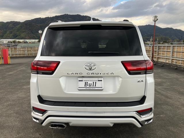 ランドクルーザー ＺＸ　ＭＯＰ純正ナビ（ＪＢＬ有）地デジリアシートエンターテイメントＳ３６０°カメラトヨタセーフティＳレーダークルーズＣ革シートサンルーフＢＳＭルーフレールＨＵＤモデリスタエアロＰバックドアＲＣＴＡ（7枚目）