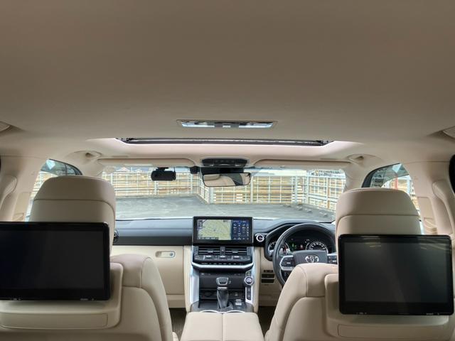 ランドクルーザー ＺＸ　ＭＯＰ純正ナビ（ＪＢＬ有）地デジリアシートエンターテイメントＳ３６０°カメラトヨタセーフティＳレーダークルーズＣ革シートサンルーフＢＳＭルーフレールＨＵＤモデリスタエアロＰバックドアＲＣＴＡ（17枚目）