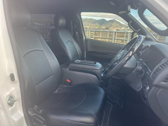 ハイエースバン スーパーＧＬ　ダークプライムＩＩ　アルパインナビ　地デジ　両側パワスラ　スマートキー（9枚目）