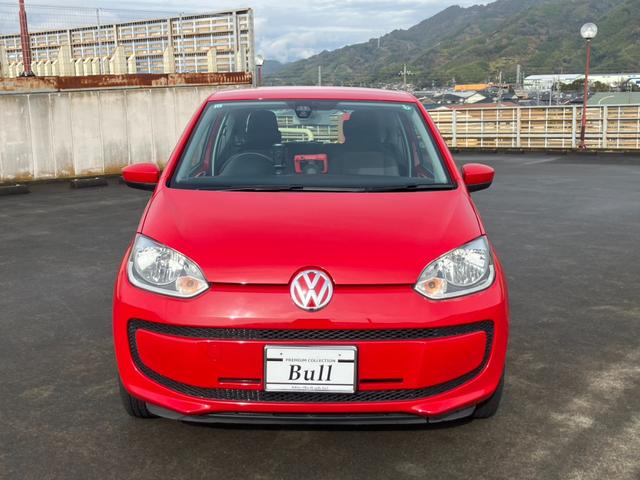 �t�H���N�X���[�Q���̏������Čo�ϓI�A�����p�I�ȃG���g���[���f���Ƃ��Đl�C���W�߂����f��