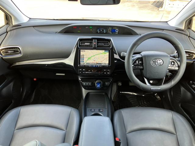プリウス Sツーリングセレクション アルパインナビ 地デジ 360°カメラ 黒レザーS クルーズC Aハイビーム プリクラッシュ トヨタセーフティS モデリスタエアロFSR 純正17インチAW スマートキー Pスタート ETC(12枚目)