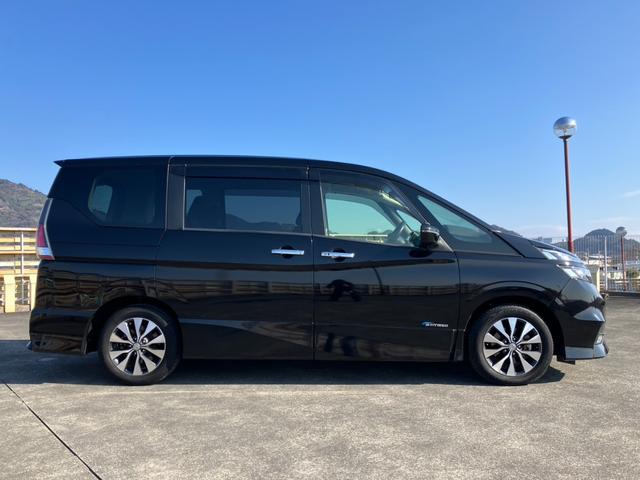 セレナ ハイウェイスター　Ｖセレクション　純正ナビ　地デジ　Ｂカメラ　クルーズＣ　Ａストップ　両側パワスラ　純正１８インチＡＷ　スマートキー　Ｐスタート　ＥＴＣ（5枚目）