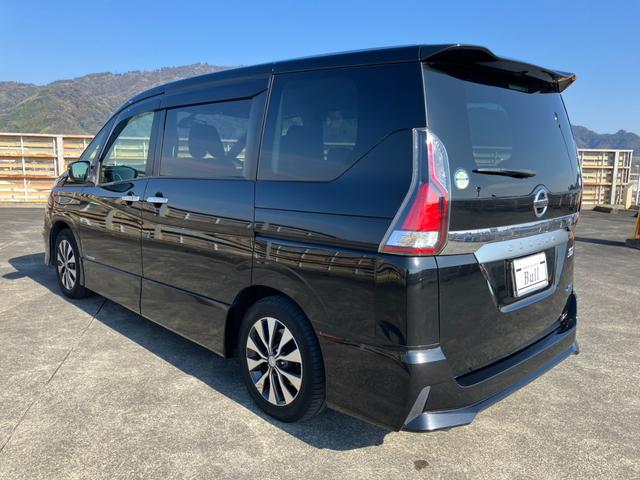 セレナ ハイウェイスター　Ｖセレクション　純正ナビ　地デジ　Ｂカメラ　クルーズＣ　Ａストップ　両側パワスラ　純正１８インチＡＷ　スマートキー　Ｐスタート　ＥＴＣ（6枚目）