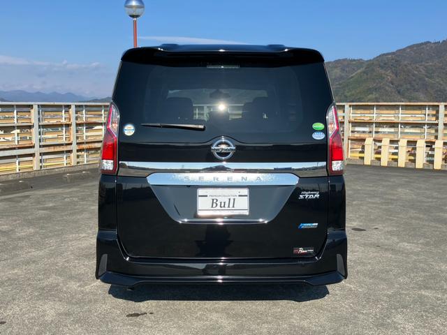 セレナ ハイウェイスター　Ｖセレクション　純正ナビ　地デジ　Ｂカメラ　クルーズＣ　Ａストップ　両側パワスラ　純正１８インチＡＷ　スマートキー　Ｐスタート　ＥＴＣ（7枚目）