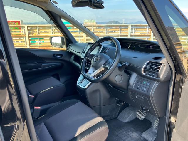 セレナ ハイウェイスター　Ｖセレクション　純正ナビ　地デジ　Ｂカメラ　クルーズＣ　Ａストップ　両側パワスラ　純正１８インチＡＷ　スマートキー　Ｐスタート　ＥＴＣ（9枚目）