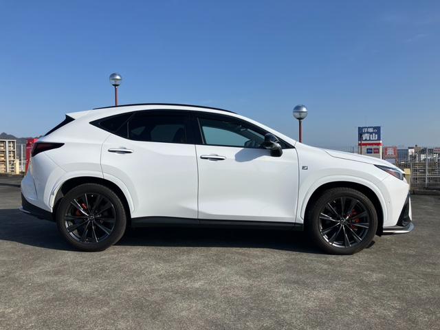 ＮＸ ＮＸ３５０ｈ　Ｆスポーツ　純正１４インチＡＷ　地デジ　３６０°カメラ　レクサスセーフティＳ　クルーズＣ　赤黒レザーＳ　Ｐシート　シートＡＣ　パノラマサンルーフ　デジタルインナーＭ　Ｐアシスト　ワイヤレス充電　Ｐバックドア（5枚目）