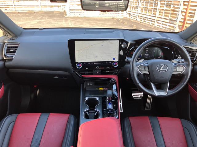 ＮＸ ＮＸ３５０ｈ　Ｆスポーツ　純正１４インチＡＷ　地デジ　３６０°カメラ　レクサスセーフティＳ　クルーズＣ　赤黒レザーＳ　Ｐシート　シートＡＣ　パノラマサンルーフ　デジタルインナーＭ　Ｐアシスト　ワイヤレス充電　Ｐバックドア（13枚目）