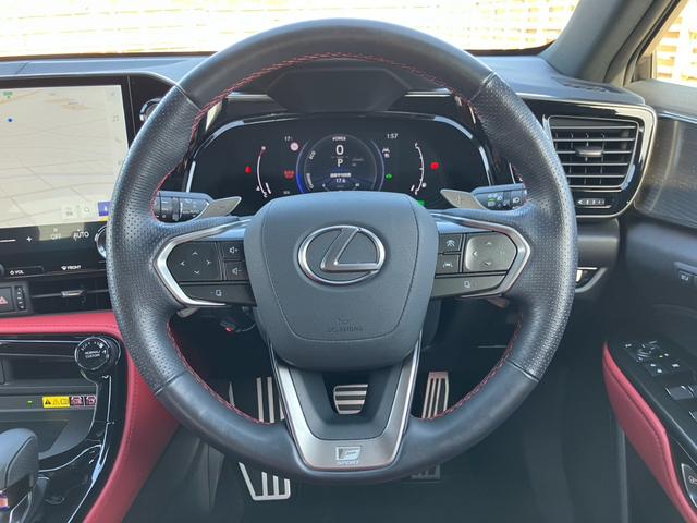 ＮＸ ＮＸ３５０ｈ　Ｆスポーツ　純正１４インチＡＷ　地デジ　３６０°カメラ　レクサスセーフティＳ　クルーズＣ　赤黒レザーＳ　Ｐシート　シートＡＣ　パノラマサンルーフ　デジタルインナーＭ　Ｐアシスト　ワイヤレス充電　Ｐバックドア（14枚目）