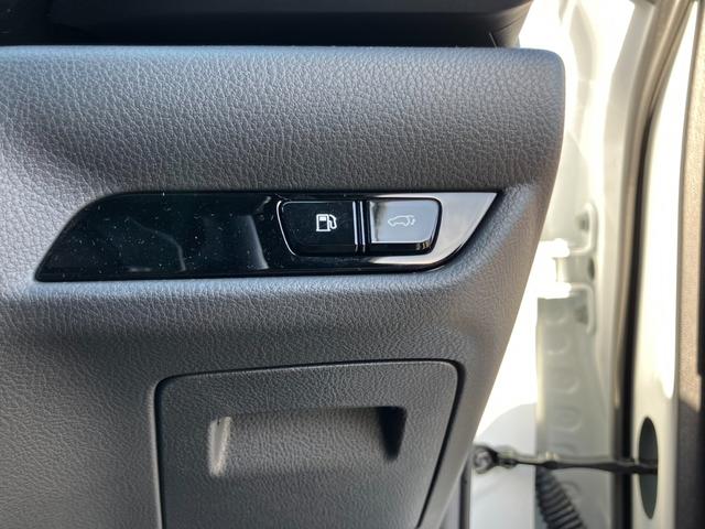 ＮＸ ＮＸ３５０ｈ　Ｆスポーツ　純正１４インチＡＷ　地デジ　３６０°カメラ　レクサスセーフティＳ　クルーズＣ　赤黒レザーＳ　Ｐシート　シートＡＣ　パノラマサンルーフ　デジタルインナーＭ　Ｐアシスト　ワイヤレス充電　Ｐバックドア（17枚目）