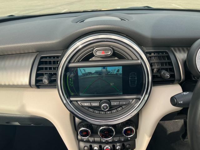 ���Ђł͕ʓr�ł̃p�[�c�E�i�r�E���̑��̕��i�̎��t���ɂ����[�Y�i�u���Ȏ��t���H���Ŕ[�Ԃ܂łɎ��t���܂��B�p�[�c�̎������݂����������v�ł�