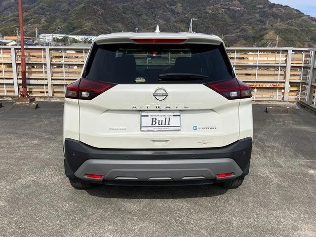 エクストレイル Ｘ　ｅ－４ＯＲＣＥ　純正９インチナビ　地デジ　Ｂカメラ　パワーシート　シートＨ　ステアリングＨ　Ｐバックドア　セーフティシールド　レーダークルーズＣ　ｅ－Ｐｅｄａｌ　スマートキー　Ｐスタート　ＥＴＣ（7枚目）