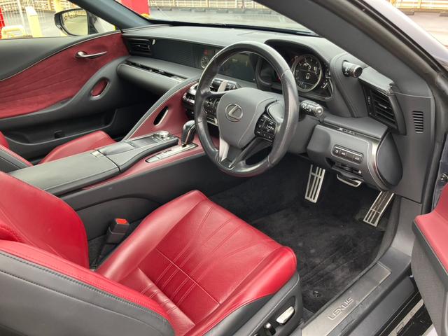 ＬＣ ＬＣ５００　Ｌパッケージ　純正ナビ　地デジ　Ｂカメラ　赤革シート　Ｐシート　シートＡＣ　ステアリングＨ　レクサスセーフティシステム　レーダークルーズＣ　ガラスルーフ　パドルシフト　ＨＵＤ　ＢＳＭ　スマートキー　Ｐスタート（9枚目）