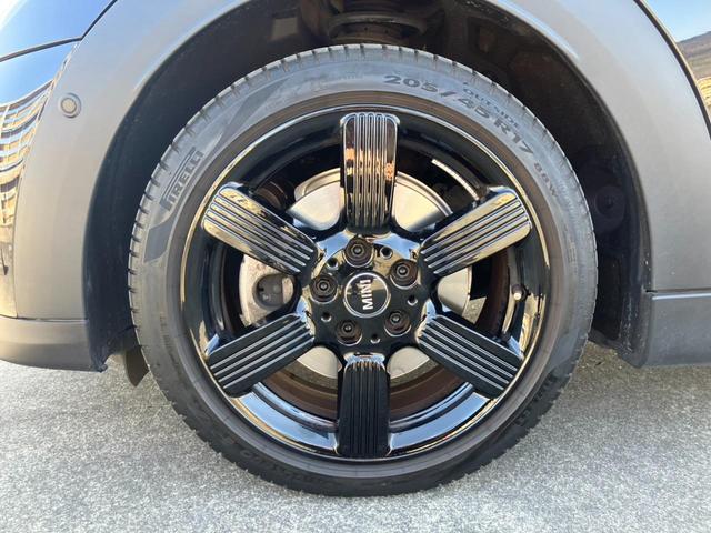 �d�Ԃł��z���̂��q�l�͂i�q�ĒÉw�ɓ������܂�����A���A��������΂��}���Ɏf���܂��B���C���ł��C�y�ɂ�������艺�����B