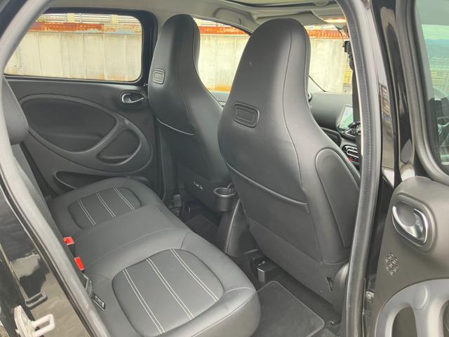 ���Ђł̓i�r�̎��t������A���~�A�G�A�����̃J�X�^�}�C�Y�̐��X�^�b�t�����܂��̂ŁA���v�]�Ȃǌ�����܂�����X�^�b�t�܂ł��C�y�ɂ��₢���킹�������B