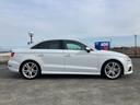 Ａ３セダン ３０ＴＦＳＩ　スポーツ　純正ナビ　地デジ　Ｂカメラ　ハーフレザーＳ　Ｐシート　シートＨ　Ｐセンサー　バーチャルＣ　Ａストップ　アダプティブクルーズＣ　パドルシフト　アウディプレセンス　サイドＡ　アクティブレーンＡ（5枚目）