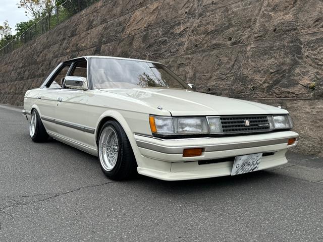 マークII グランデ ツインカム24 限定車 リミテッド 載せ替え5速公認車 044たまごパール 純正リヤバイザー 14インチSSRフォーミュラーメッシュ 社外マフラー(3枚目)