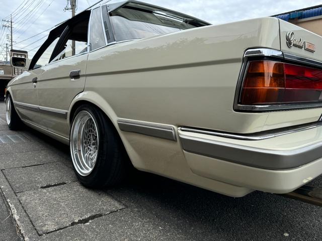 マークII グランデ ツインカム24 限定車 リミテッド 載せ替え5速公認車 044たまごパール 純正リヤバイザー 14インチSSRフォーミュラーメッシュ 社外マフラー(14枚目)