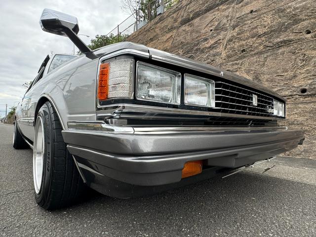 クレスタ スーパールーセント　角目４灯　グレーツートン　５速　フェンダーミラー　車高調　オリジナルマフラー　社外１４インチアルミ・フォーカスレーシング　社外デッキ　社外ステアリング　社外シフトノブ（13枚目）