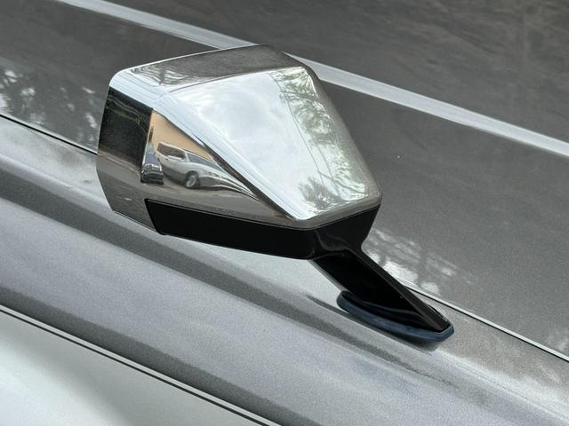 クレスタ スーパールーセント　角目４灯　グレーツートン　５速　フェンダーミラー　車高調　オリジナルマフラー　社外１４インチアルミ・フォーカスレーシング　社外デッキ　社外ステアリング　社外シフトノブ（16枚目）