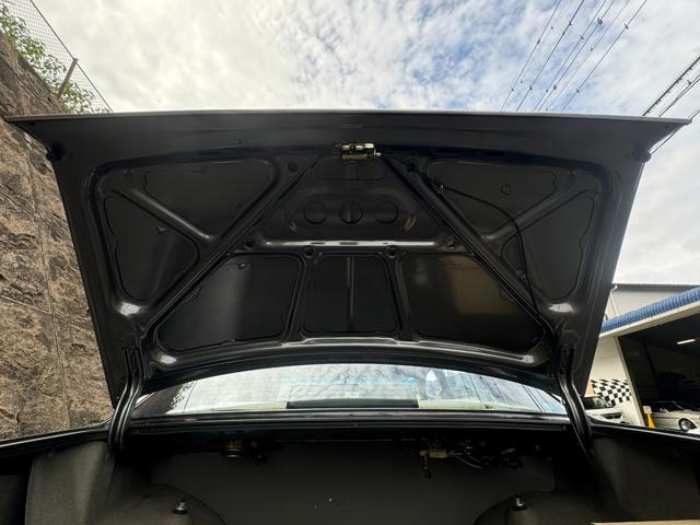 クレスタ スーパールーセント　角目４灯　グレーツートン　５速　フェンダーミラー　車高調　オリジナルマフラー　社外１４インチアルミ・フォーカスレーシング　社外デッキ　社外ステアリング　社外シフトノブ（24枚目）