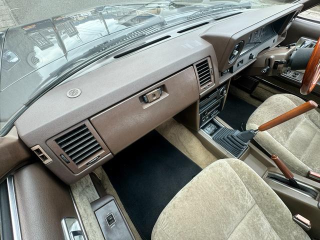 クレスタ スーパールーセント　角目４灯　グレーツートン　５速　フェンダーミラー　車高調　オリジナルマフラー　社外１４インチアルミ・フォーカスレーシング　社外デッキ　社外ステアリング　社外シフトノブ（35枚目）