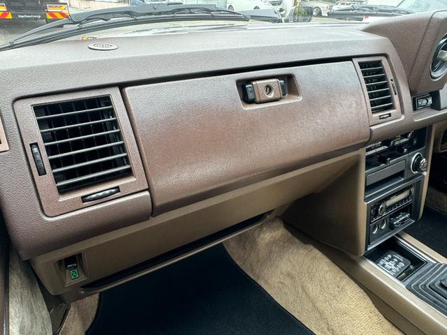 クレスタ スーパールーセント　角目４灯　グレーツートン　５速　フェンダーミラー　車高調　オリジナルマフラー　社外１４インチアルミ・フォーカスレーシング　社外デッキ　社外ステアリング　社外シフトノブ（36枚目）