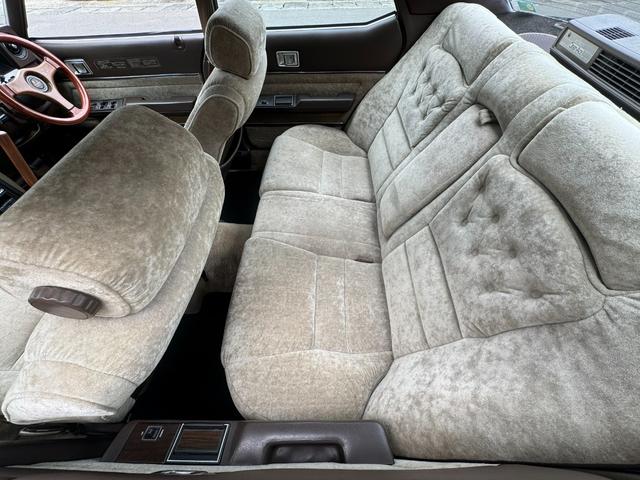 クレスタ スーパールーセント　角目４灯　グレーツートン　５速　フェンダーミラー　車高調　オリジナルマフラー　社外１４インチアルミ・フォーカスレーシング　社外デッキ　社外ステアリング　社外シフトノブ（38枚目）