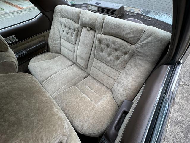 クレスタ スーパールーセント　角目４灯　グレーツートン　５速　フェンダーミラー　車高調　オリジナルマフラー　社外１４インチアルミ・フォーカスレーシング　社外デッキ　社外ステアリング　社外シフトノブ（39枚目）