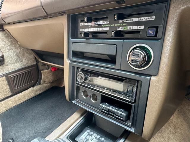 クレスタ スーパールーセント　角目４灯　グレーツートン　５速　フェンダーミラー　車高調　オリジナルマフラー　社外１４インチアルミ・フォーカスレーシング　社外デッキ　社外ステアリング　社外シフトノブ（51枚目）