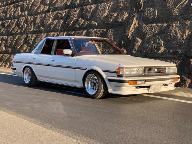 クレスタ スーパールーセント　ツインカム２４　後期型　赤内装　５速公認　車高調　ＳＳＲ１４インチマークＩＩＩ　Ｄ－ＣＡＲＳオリジナルマフラー　フロントスポイラー　リヤスポイラー　デジパネ　ＫＥＮＷＯＯＤ当時物デッキ　社外ステアリング　水中花（3枚目）