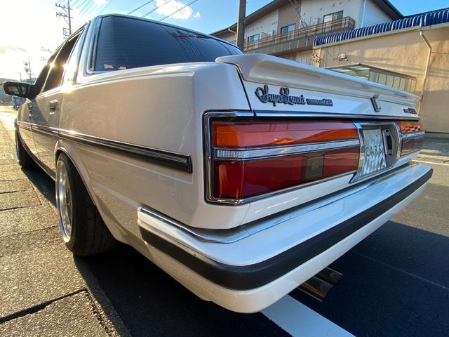 クレスタ スーパールーセント　ツインカム２４　後期型　赤内装　５速公認　車高調　ＳＳＲ１４インチマークＩＩＩ　Ｄ－ＣＡＲＳオリジナルマフラー　フロントスポイラー　リヤスポイラー　デジパネ　ＫＥＮＷＯＯＤ当時物デッキ　社外ステアリング　水中花（12枚目）