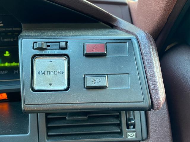 クレスタ スーパールーセント　ツインカム２４　後期型　赤内装　５速公認　車高調　ＳＳＲ１４インチマークＩＩＩ　Ｄ－ＣＡＲＳオリジナルマフラー　フロントスポイラー　リヤスポイラー　デジパネ　ＫＥＮＷＯＯＤ当時物デッキ　社外ステアリング　水中花（23枚目）