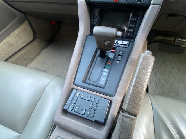 ソアラ ３．０ＧＴ－リミテッド　後期型　純正フルエアロ　パールツートン　純正エアサス　社外ＢＢＳアルミ（純正アルミあり）本革シート　内装植毛塗装（23枚目）