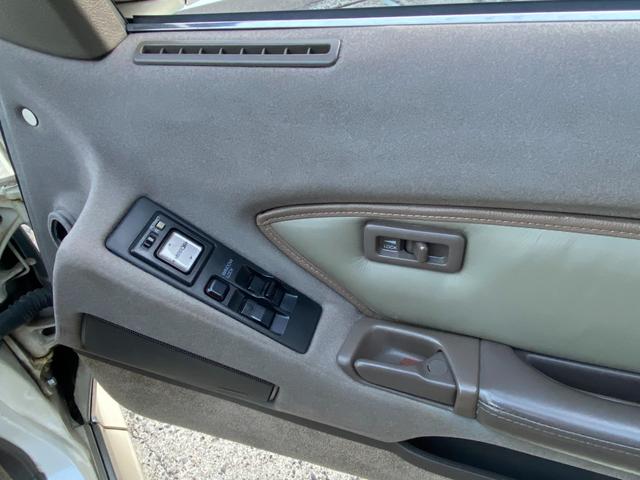 ソアラ ３．０ＧＴ－リミテッド　後期型　純正フルエアロ　パールツートン　純正エアサス　社外ＢＢＳアルミ（純正アルミあり）本革シート　内装植毛塗装（26枚目）